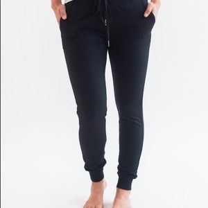 ZYIA black umwind Jogger Sz S